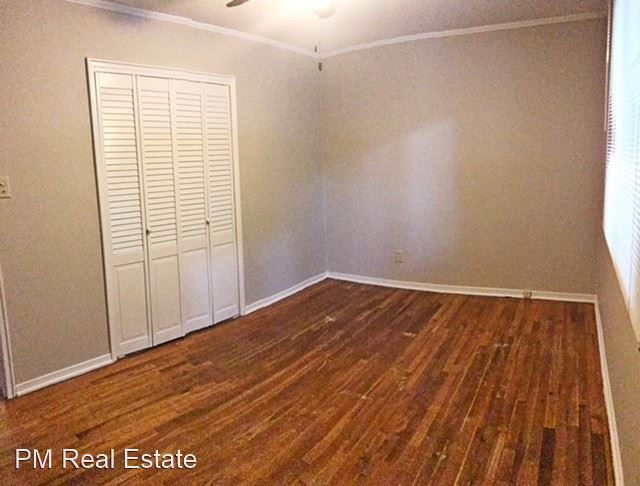 Building Photo - 2 br, 1 bath House - 624 North Tremont Drive.