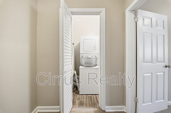 Building Photo - 2511 Orcutt Ave