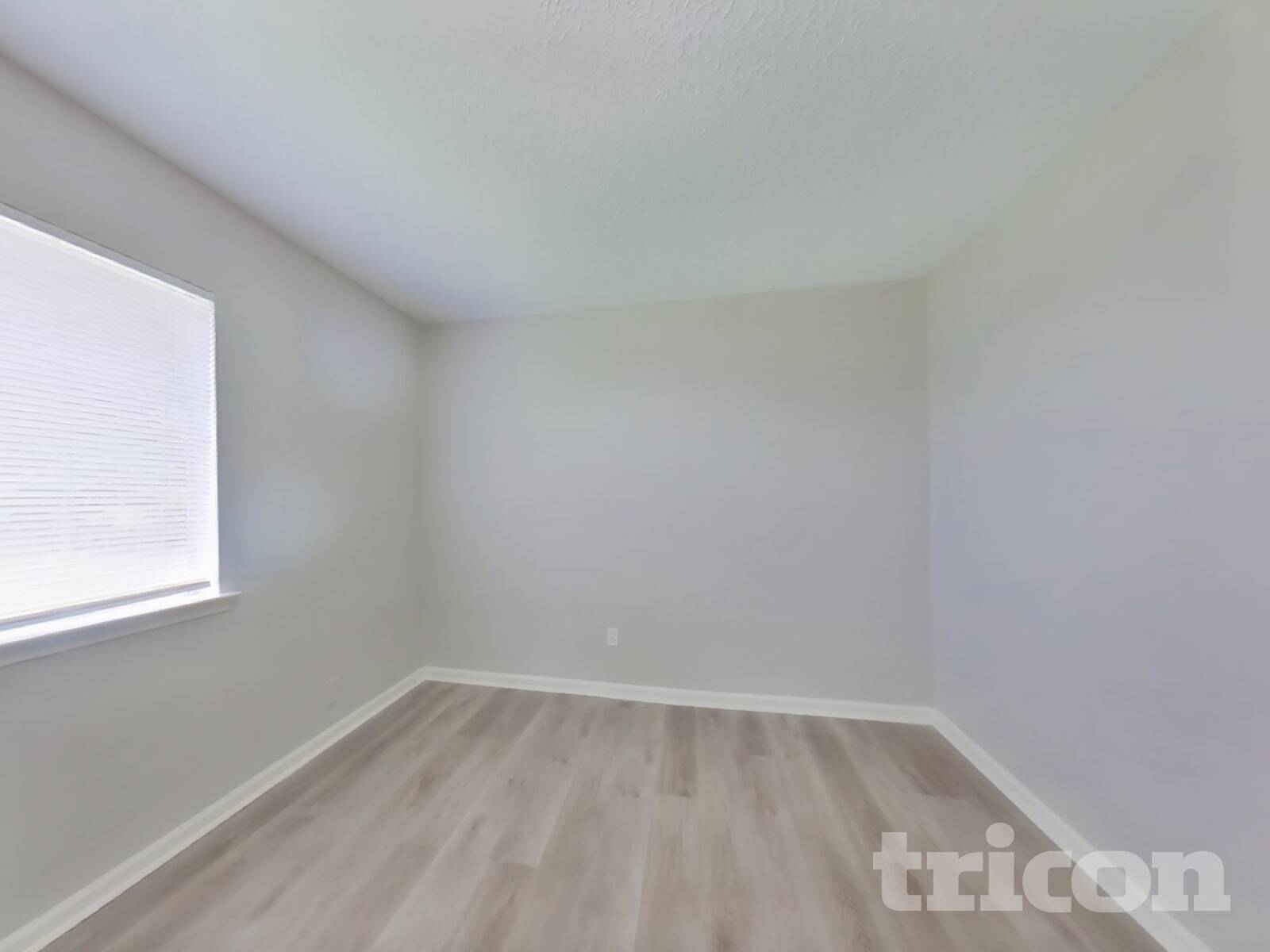 Building Photo - 6826 Blue Ridge Dr