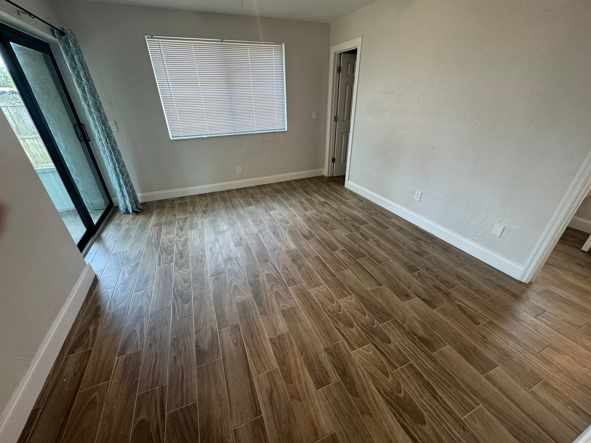 Primary Bedroom - 27731 Arroyal Rd