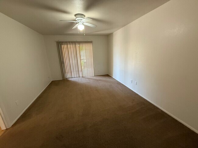 Building Photo - 3095 Shoshone Plz