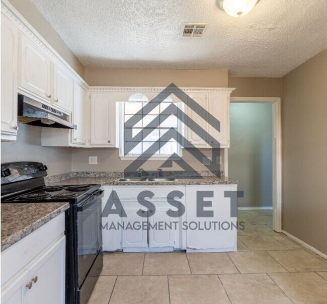 Building Photo - 4613 Cinderella Dr
