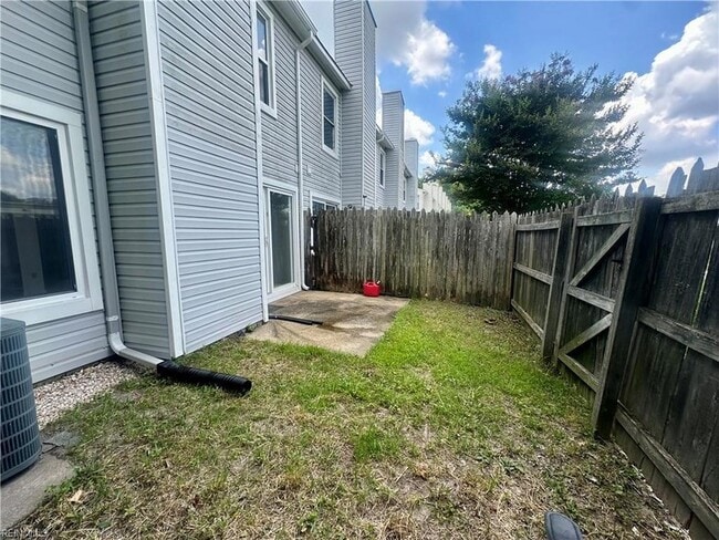 Building Photo - 255 Mannings Ln