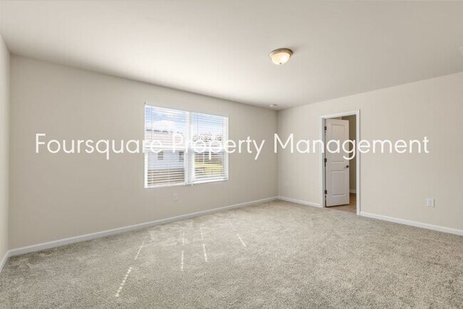Building Photo - 4 Bedroom Home with 2nd Floor Loft- Kitchen Island & 2-Car Garage – Convenient Raleigh Location