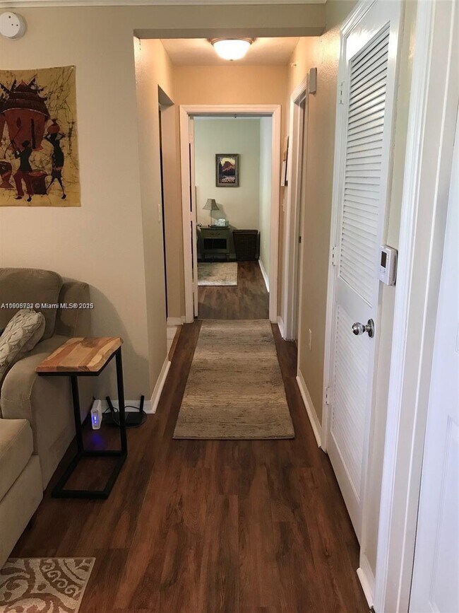 Building Photo - 15035 Michelangelo Blvd