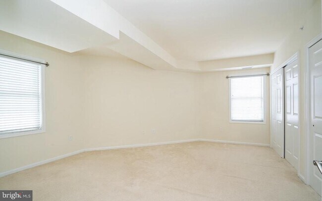 Building Photo - 11 Cranbury Rd