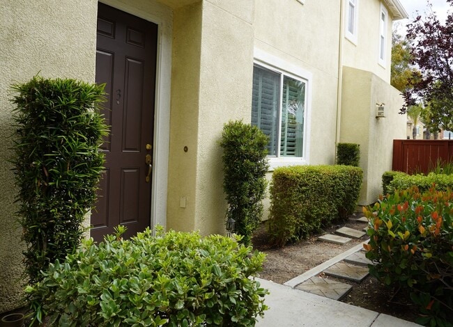 Building Photo - Spacious 3-Bedroom Townhome in the North Oaks Community