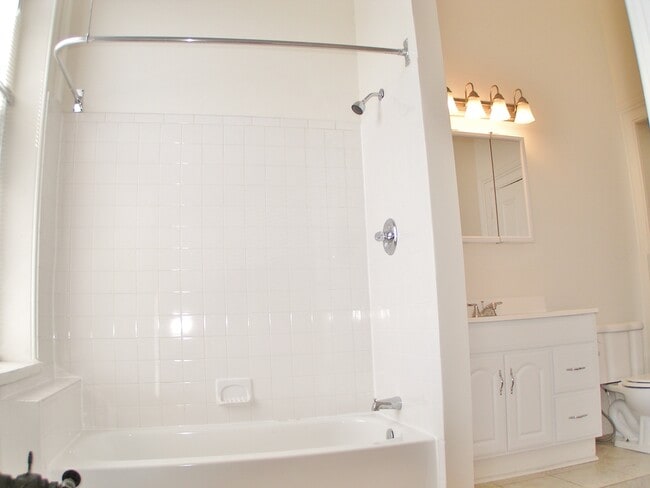 Building Photo - 1401 Madison Ave