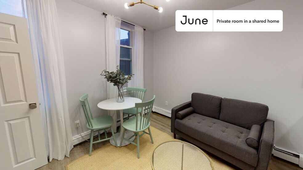 Building Photo - Room in Shared 3 bed/1 bath home