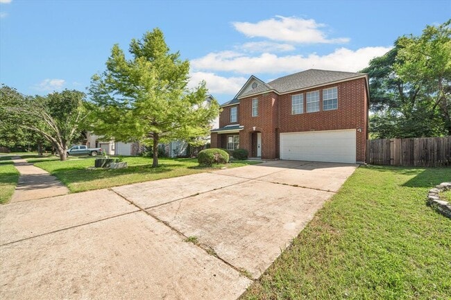 Primary Photo - 1701 Balsam Way