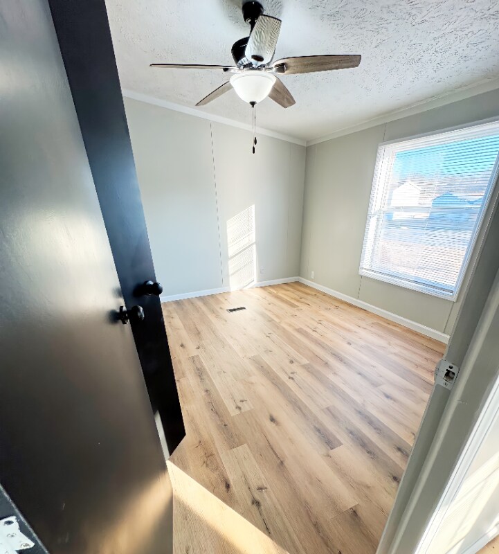 Building Photo - 2552 Smith Ave