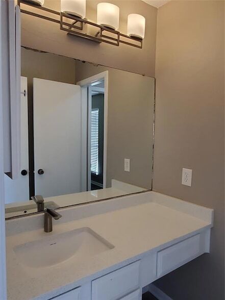 Building Photo - 9008 Sanger Dr
