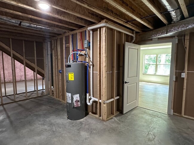 Building Photo - Now Accepting Applications – 4 BED 3 BATH | Summit Pass Subdivision | Waynesville School District