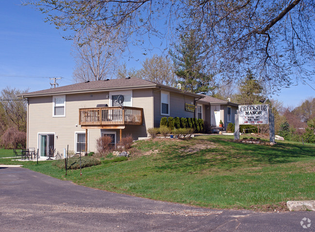 Primary Photo - Creekside Manor Apartments