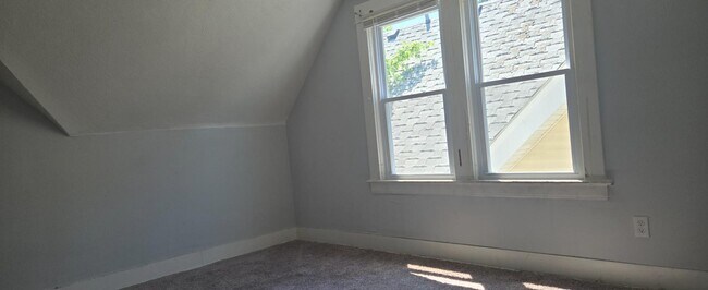 Building Photo - 12406 Saywell Ave