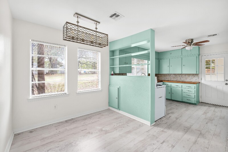 Building Photo - 531 Coe Rd