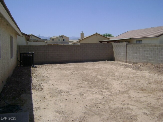 Building Photo - 830 Padre Field Ct