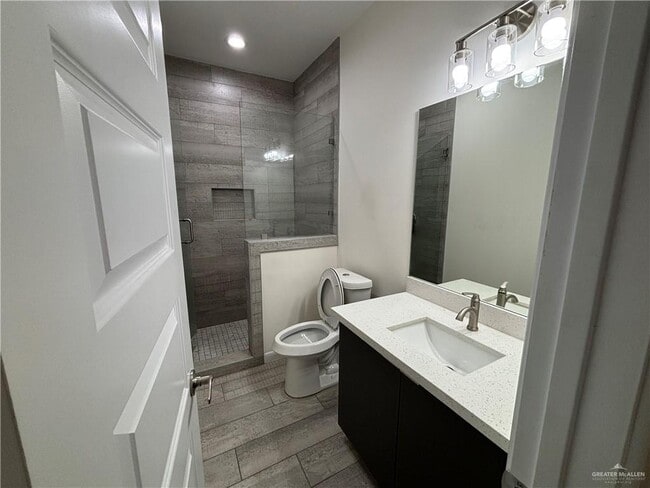 Building Photo - 212 Lauryn Dr
