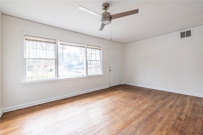 Building Photo - 2986 Belvedere Ln