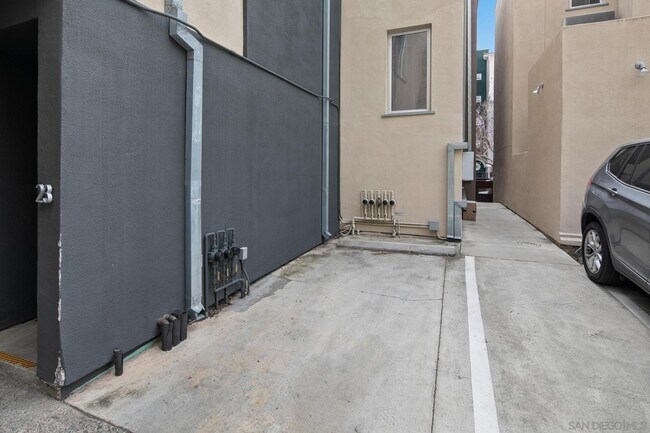 Building Photo - 1601 Kettner Blvd