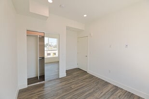 Building Photo - 4000 Mont Clair Street