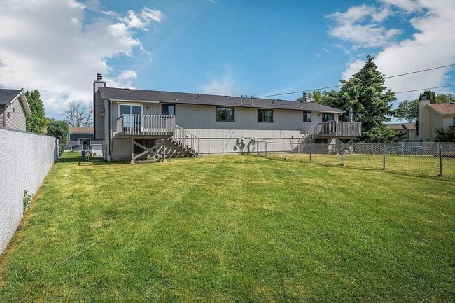 Building Photo - 10820 E Nora Ave