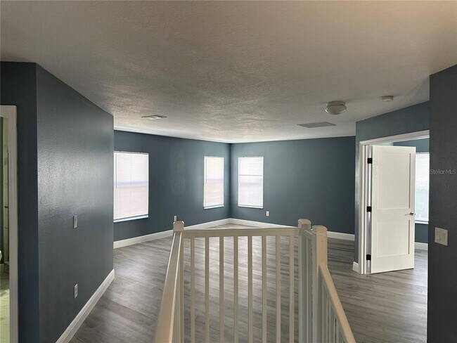 Building Photo - 545 1st Cape Coral Dr