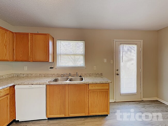 Building Photo - 1826 Blue Pine Ln