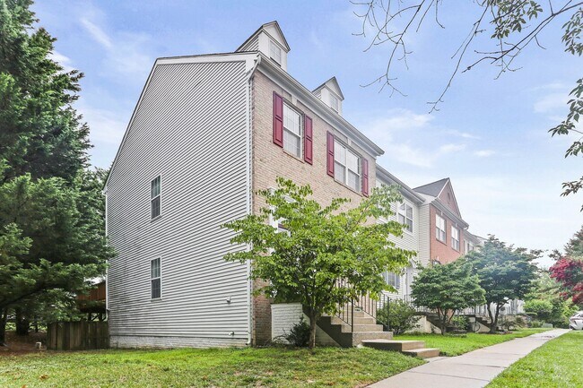 Building Photo - 20 Castle Garden Ct