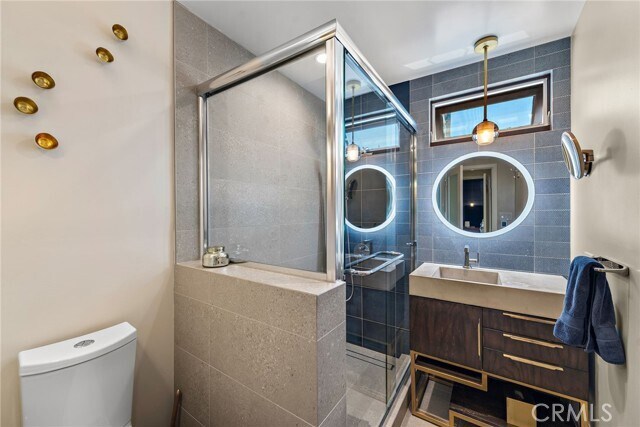 Building Photo - 255 Nyes Pl