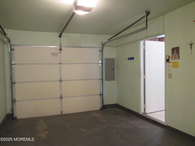 Building Photo - 1236D Hamilton Ct