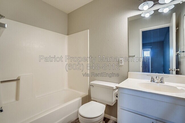Building Photo - 20420 N 6th Dr