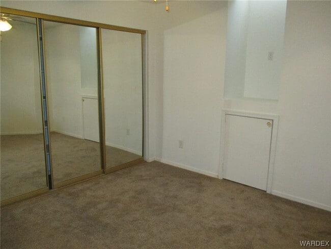 Building Photo - 2022 Merrill Ln