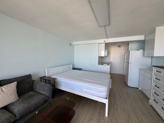 Building Photo - 445 Seaside Ave