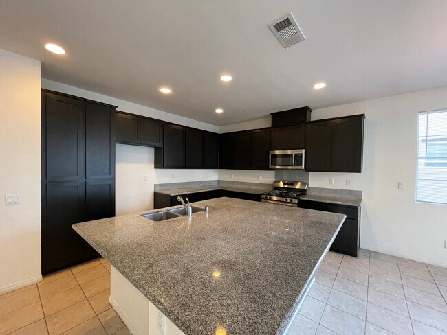 Building Photo - 2879 S Via Belamaria