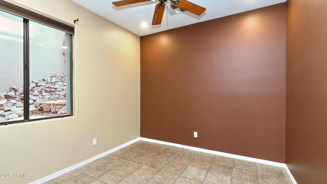Building Photo - 44 W Foothill Dr
