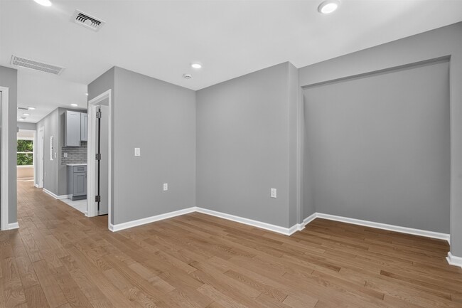 Building Photo - 74 W 52nd St