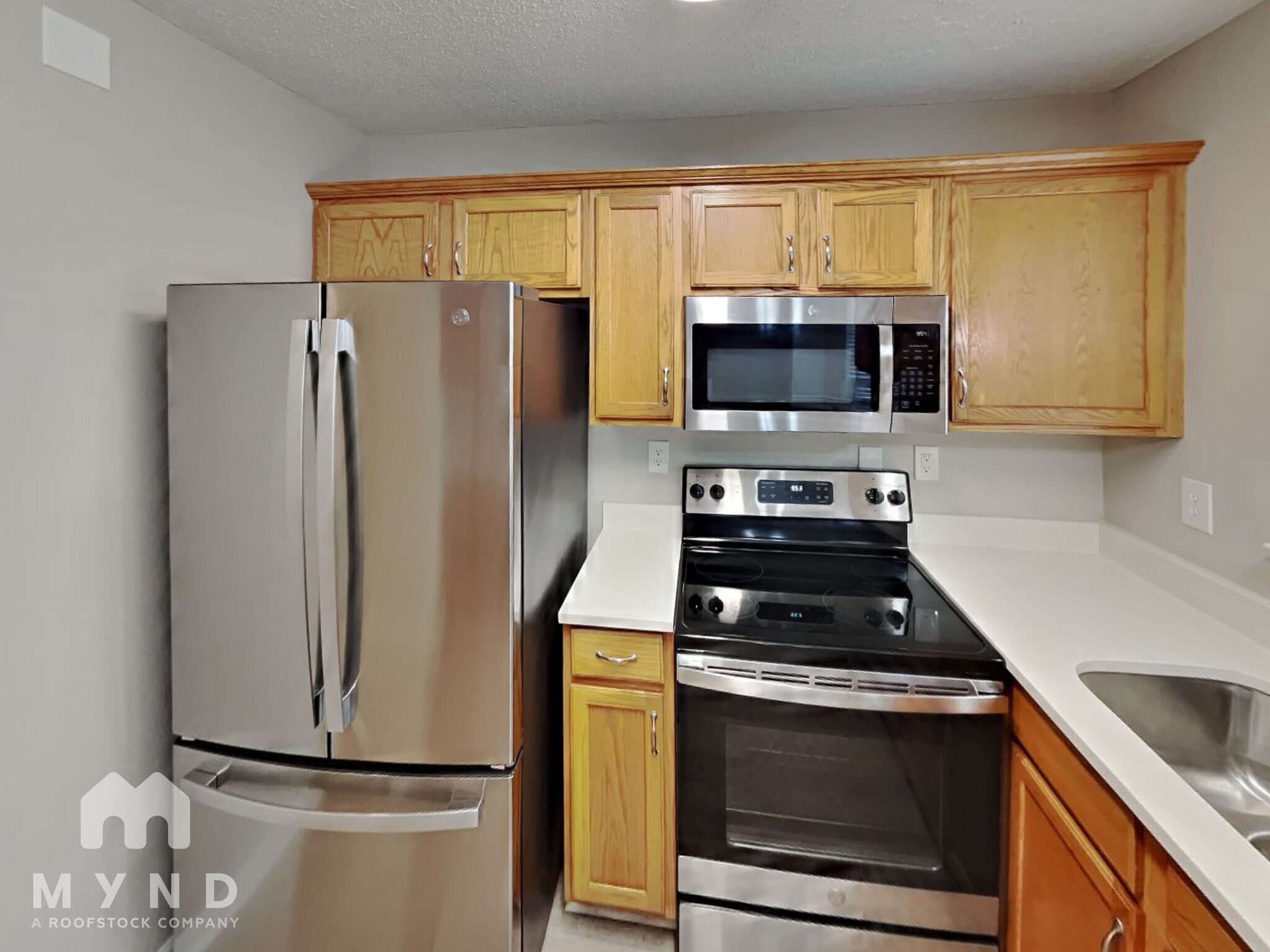Building Photo - 219 Chattaroy Dr