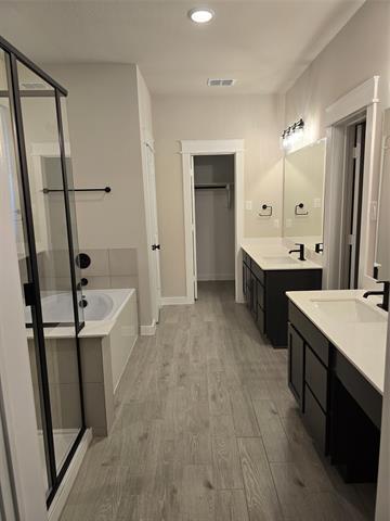 Building Photo - 3808 Malibu Dr