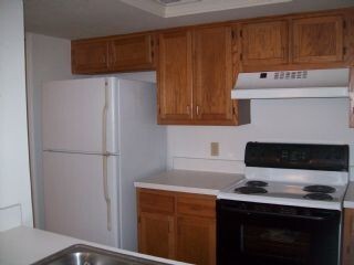 Building Photo - 3/3 Townhouse in Rockwood Villas – Great Location Near Bus Stop to UF!