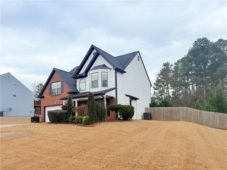 Building Photo - 945 Sweet Mill Ln