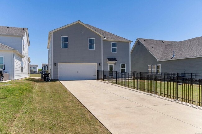 Building Photo - 6321 Town Ln