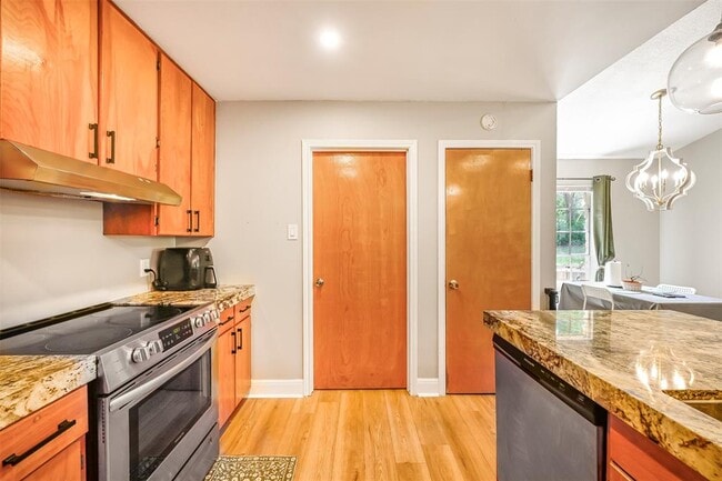 Building Photo - 108 S Kaupo Dr