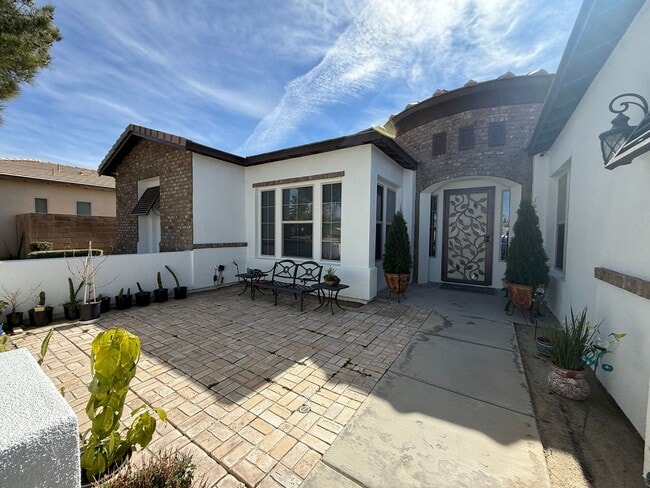 Building Photo - Stonebrook Estates-3 Bedrooms, 3351 SQFT of Luxury & Entertainment