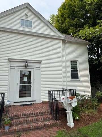 Building Photo - 16 Pleasant St