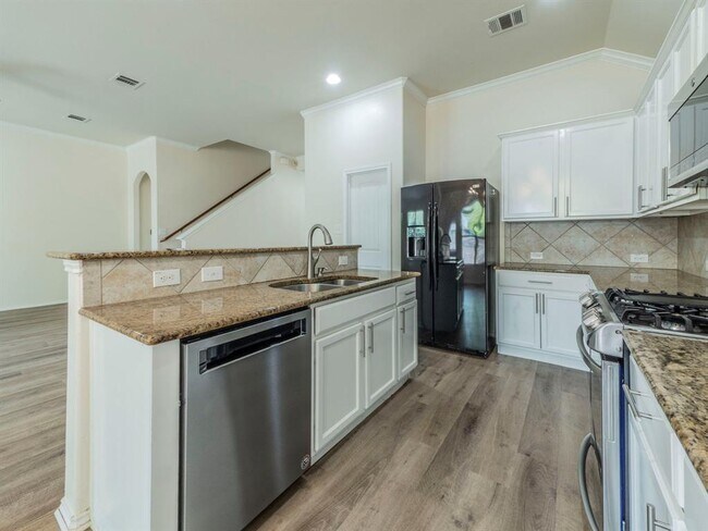 Building Photo - 18705 Falcon Pointe Blvd