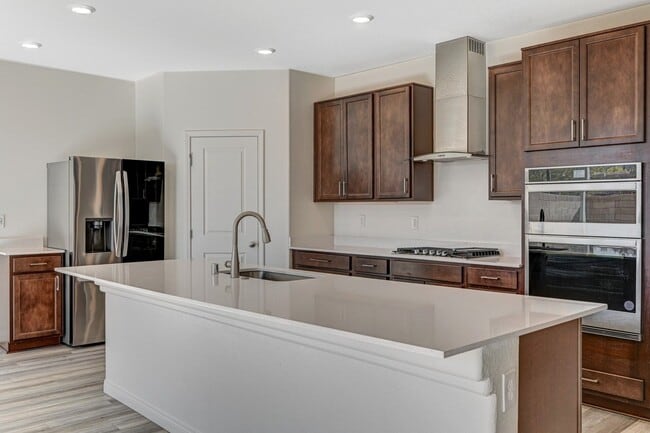 Building Photo - AMAZING 2 Story, 5 Bedroom Home in Gated community!