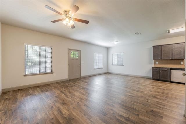 Building Photo - 511 E Akard St