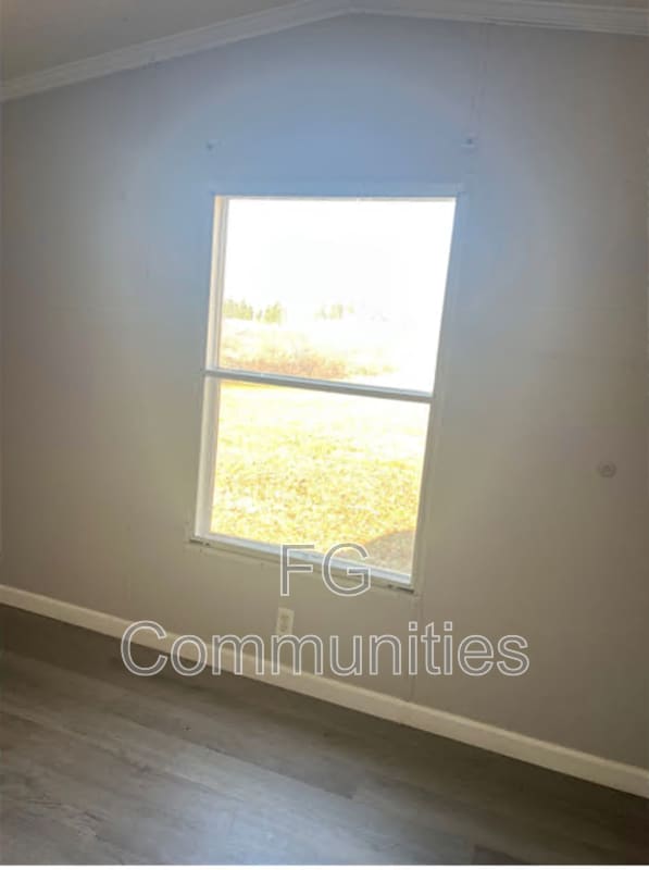 Building Photo - 147 Oak Knoll Dr