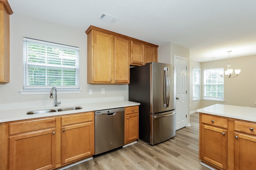 Building Photo - 96 Revere Turn